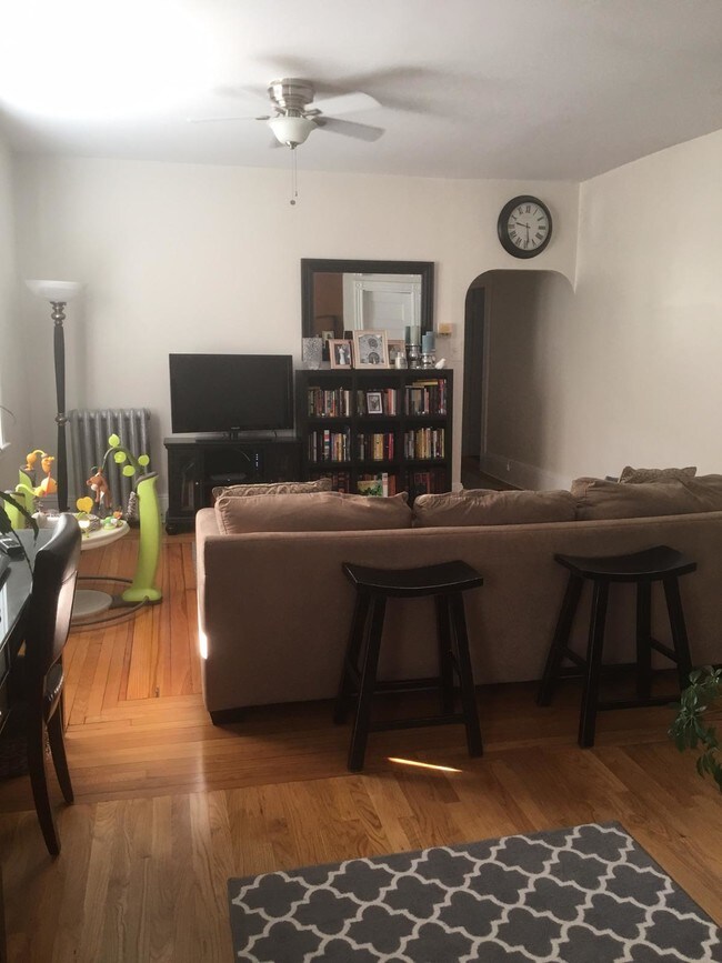 Building Photo - 9 Summit Ave Unit 5A Rental