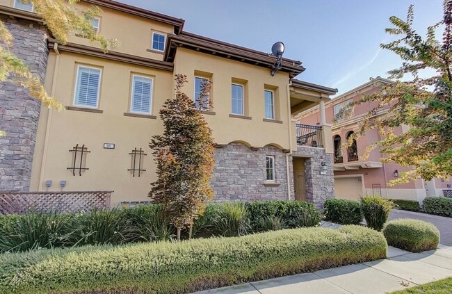 581 Selby Lane