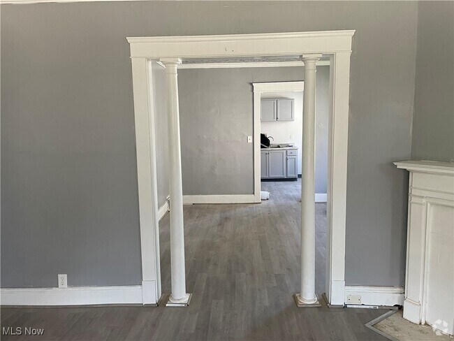 Building Photo - 13321 Gainsboro Ave Rental
