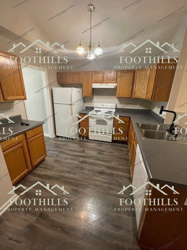 Photo - 129 Ashton Ln