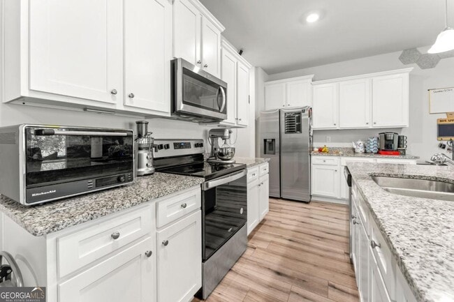 Photo - 1840 Fabian Wy SW