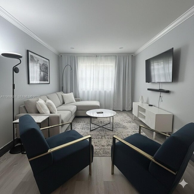 Building Photo - 2401 Riverside Dr Unit 313-B