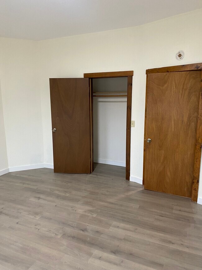 Photo - 184 W Wisconsin Ave Unit 4