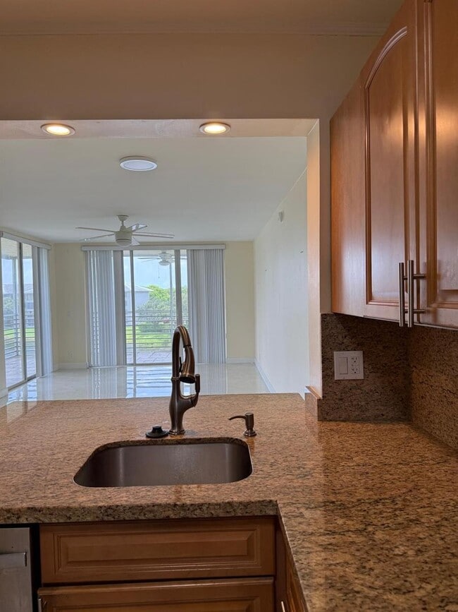 Photo - 9420 Poinciana Pl Unit #416