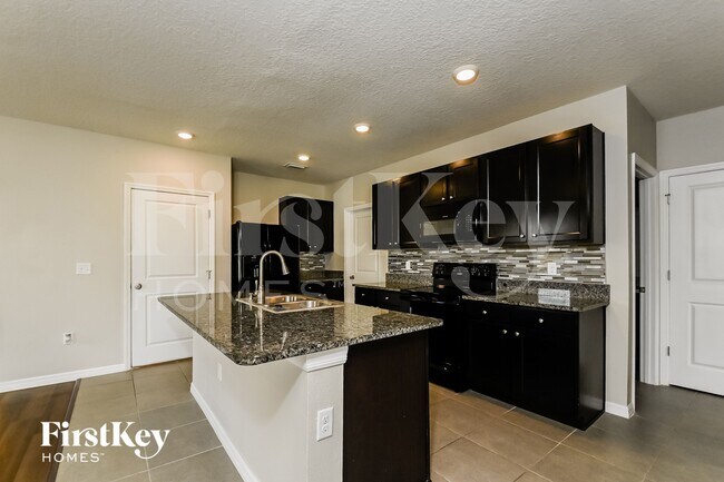 Photo - 11010 Leland Groves Dr