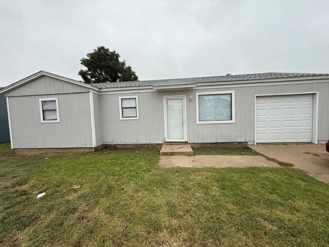 Photo - 3818 NE 26th Ave House