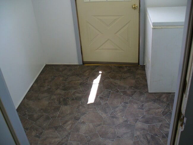 Photo - 7930 Judd Rd