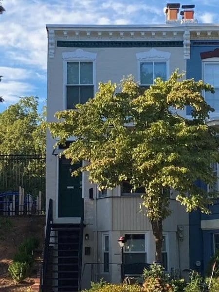 Photo - 330 E St SE