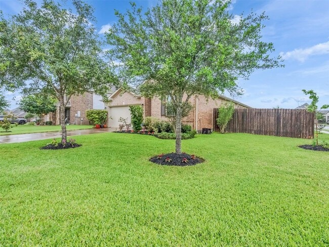 Photo - 1807 Oakdale Mist Dr