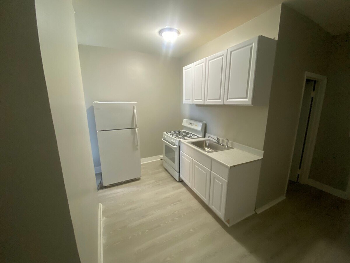 Photo - 1432 N Fulton Ave Unit 1