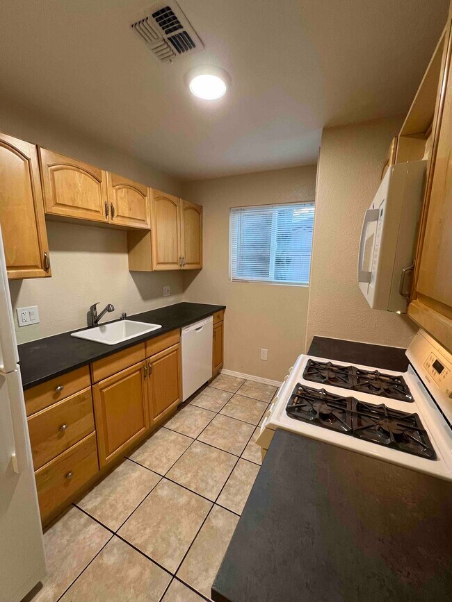 Kitchen -view 1 - 4482 38th St
