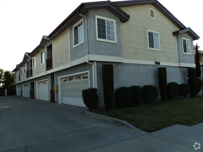 Building Photo - 7950 2nd St Unit A Rental