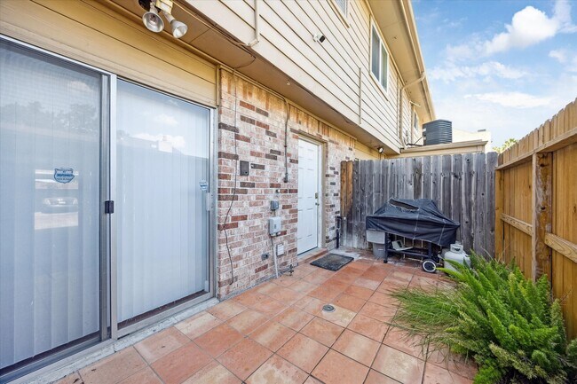 Photo - 2501 Bering Dr Unit 5