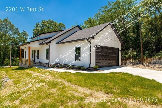 Photo - 2201 W 3rd St