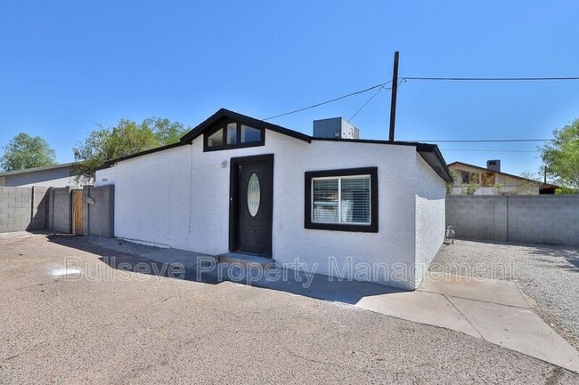 Building Photo - 1803 North 25th Pl