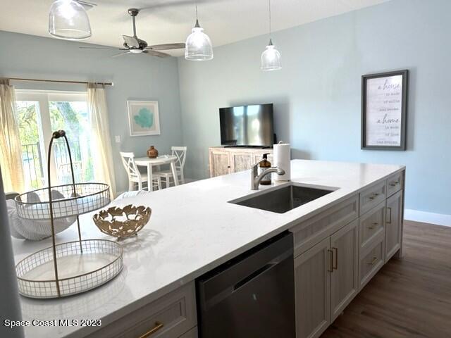 Photo - 883 Paddleboard Ct