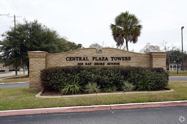 Photo - Central Plaza Towers