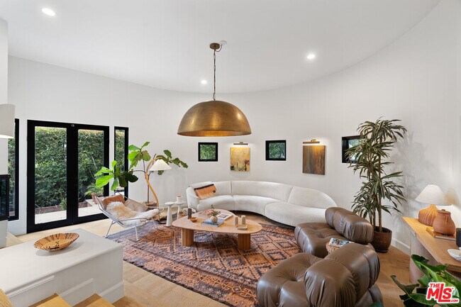 Photo - 2065 Watsonia Terrace Casa