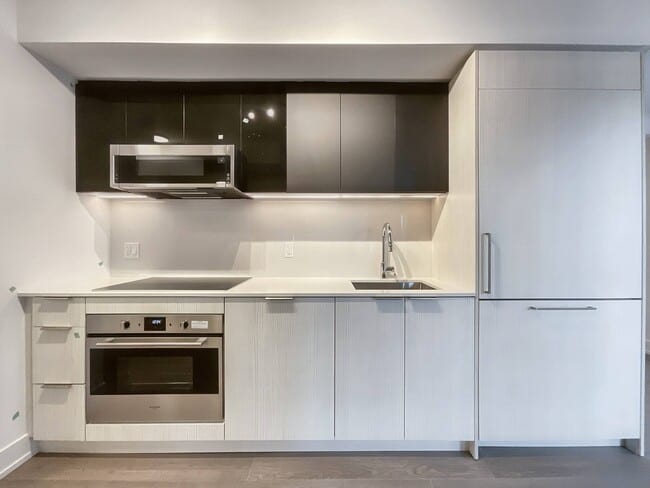 Photo - 308 Jarvis St