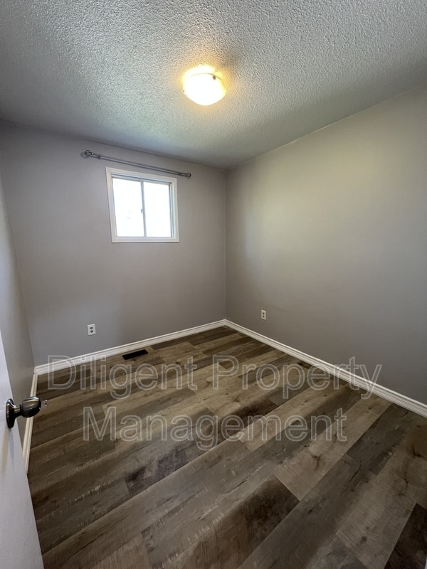 Photo - 2148 Springwood Rd