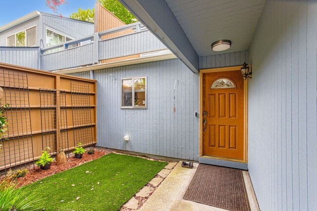Photo - Beautifully Updated 2 Bedroom, 1.5 Bathroo...
