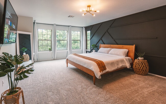 Photo - 300 Cedar Lake Blvd