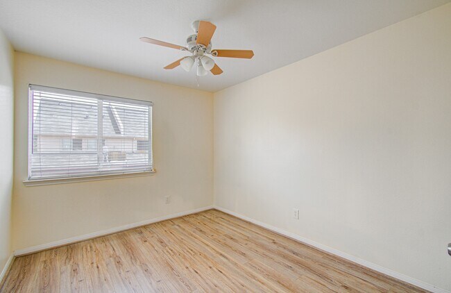 Photo - 3815 Shire Valley Dr