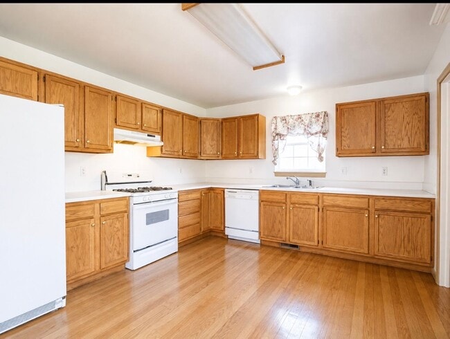 Photo - 1332 Grand Ave