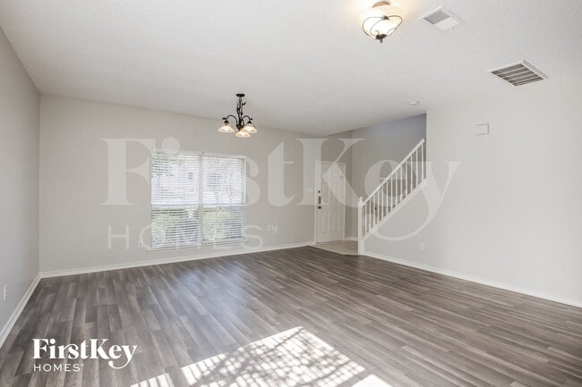 2124 Twin Creek Ln