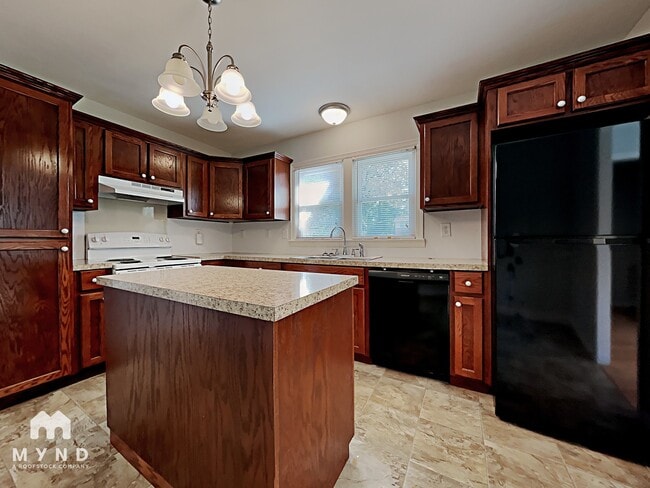 Photo - 906 5th Ave SW