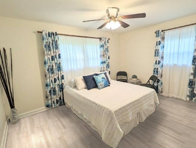 Photo - 1305 NeedToKnow Ave