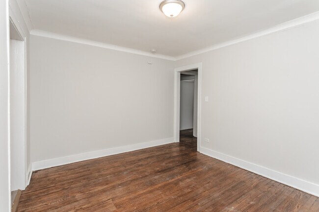 Photo - 6949 S Paxton Ave Condo Unit 3E