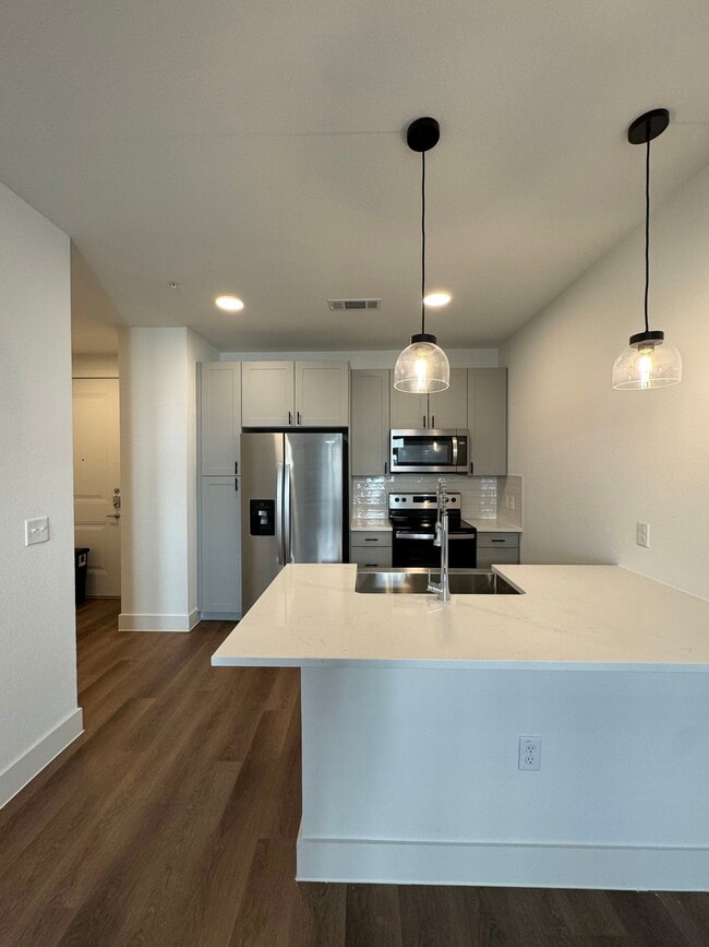 Photo - 305 Maple St Unit 13054