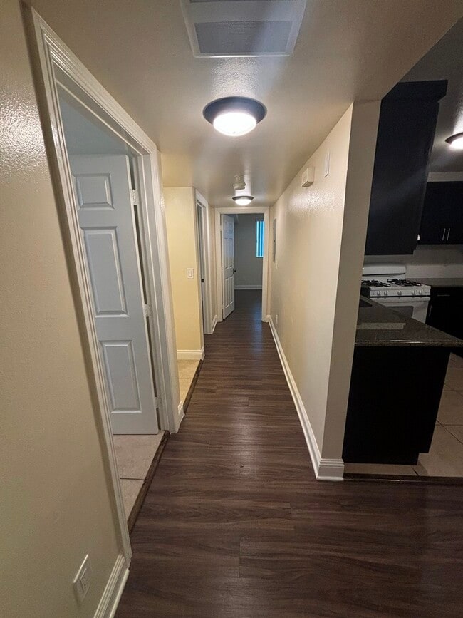 Photo - 539 W 93rd St