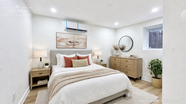 Photo - 261 Dixon St