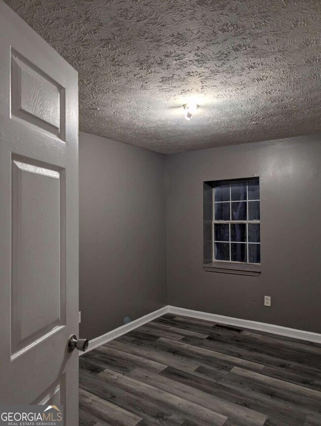 Photo - 1769 Teamon Rd