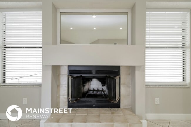 Photo - 1851 Calmar St NW