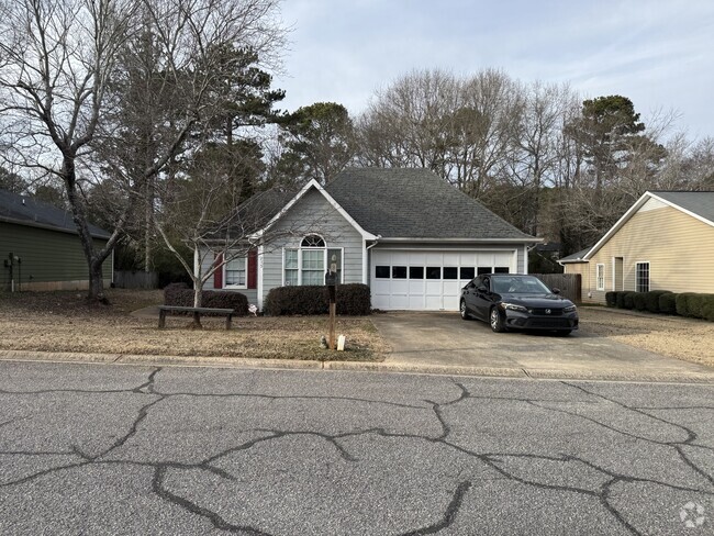 Building Photo - 275 Greenwood Ln Rental