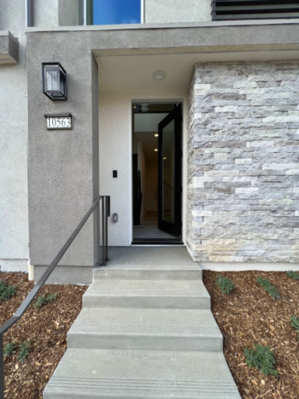 Photo - 10563 COUPLAND Wy Townhome