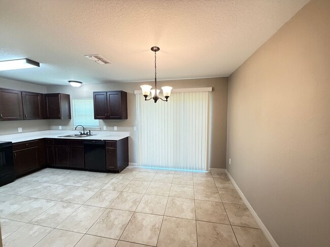 Photo - BEAUTIFUL 3 Bedroom 2 Bath Home in Ocala!!
