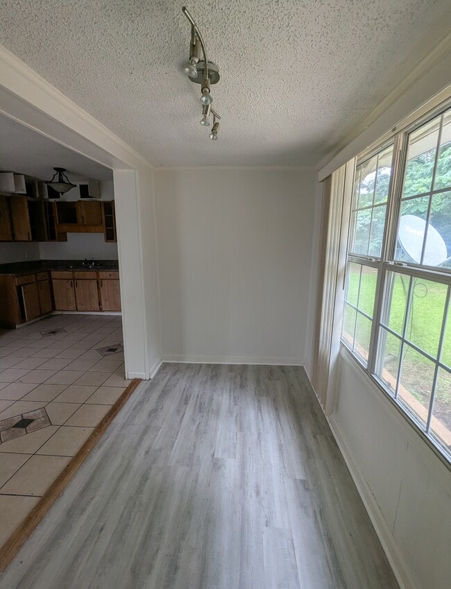 Photo - 2704 Astoria Dr
