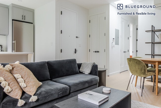 Photo - 227 S 4th St Unidad FL4-ID1866