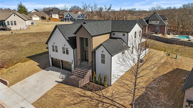 Photo - 2170 Hopkins Ln