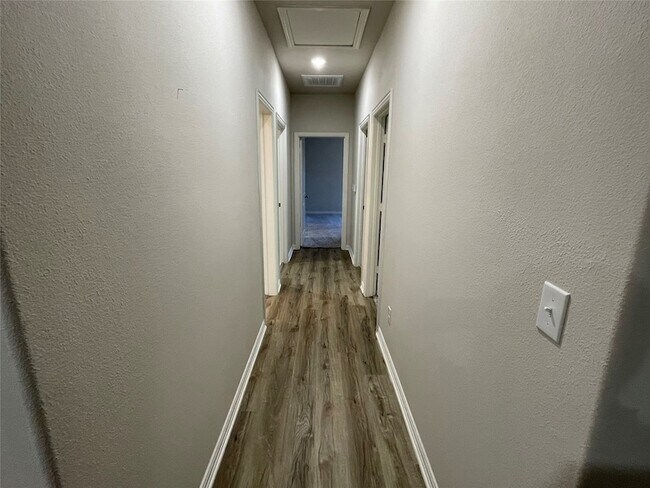 Photo - 2919 Peony Dr