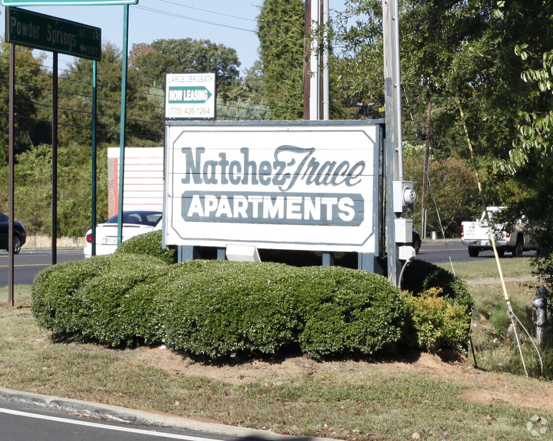 Natchez Trace Apartments - Natchez Trace Apartments