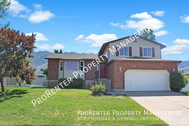 Building Photo - Updated 5 Bed, 2.5 Bath East Layton Home