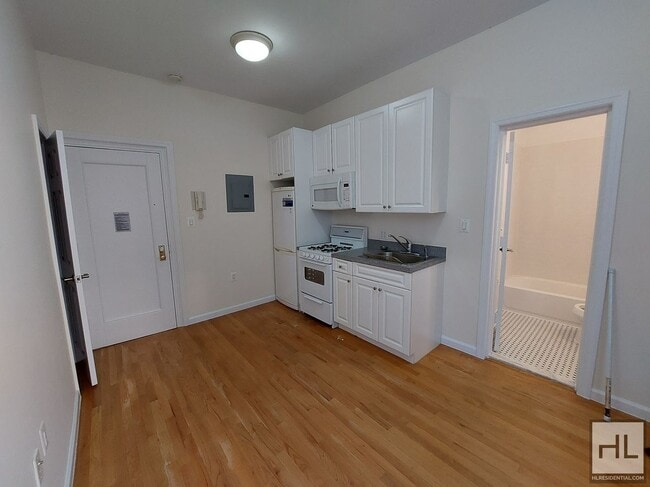 Photo - WEST 72 STREET Unidad 5C