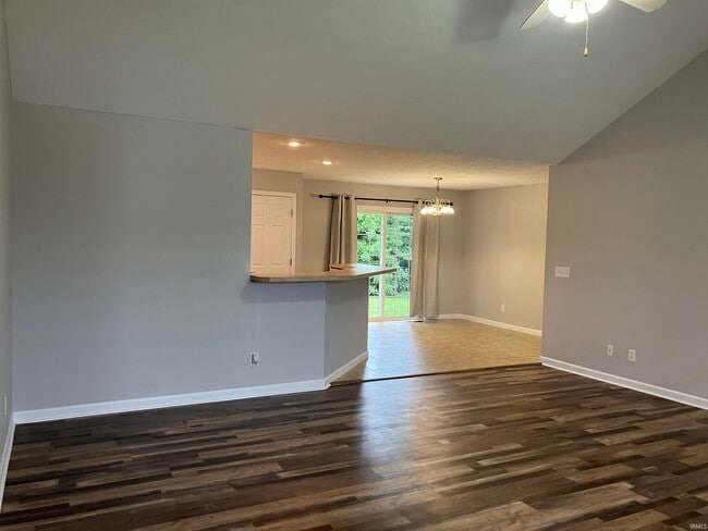 Photo - 10655 Tecumseh Dr