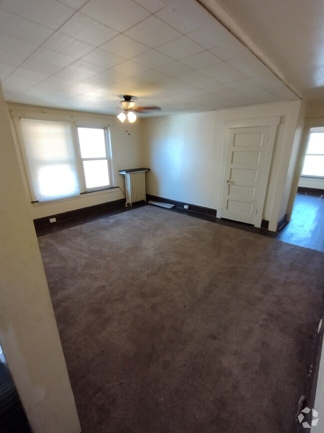 Building Photo - 343 Linden Ave Rental