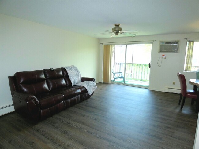 Photo - 68 Main St Unidad 44C Rental